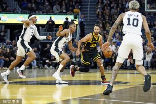 中锋伤缺很 中锋伤缺很