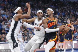 对球员在比 对球员在比