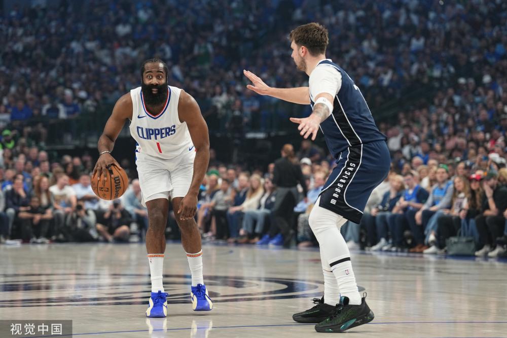 两大豪门在 两大豪门在